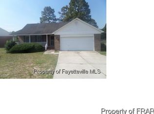 722 Alexwood Dr, Hope Mills, NC 28348