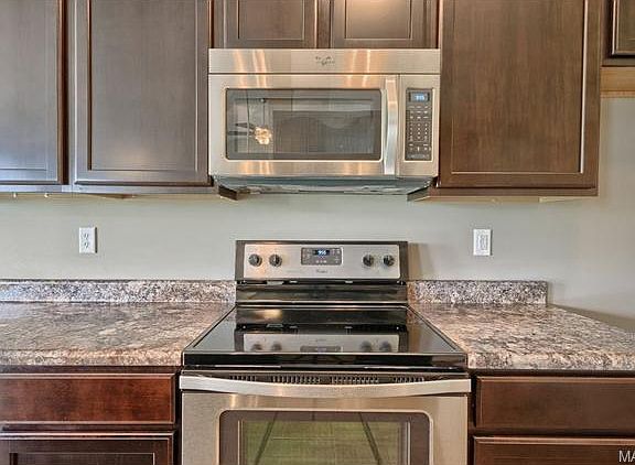 5th image of 3001/3005 Rock Crest Dr