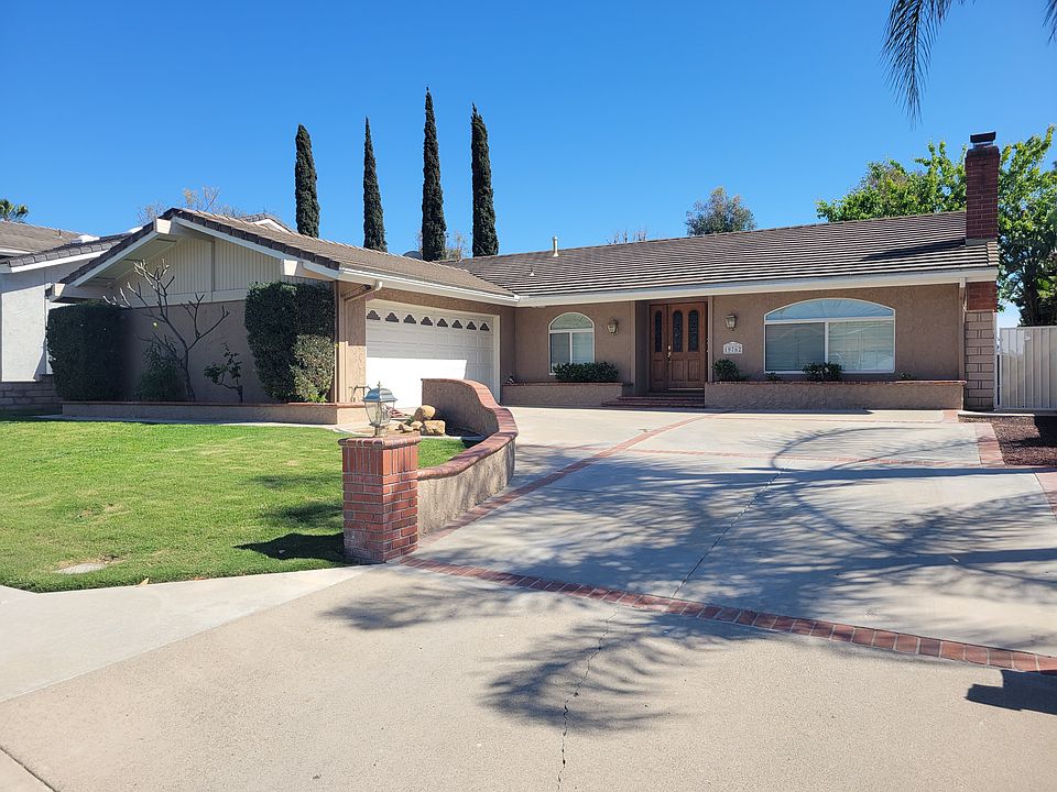 2nd image of 19762 Lombardy Ln