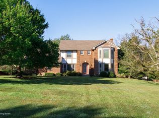 6008 Centerwood Dr, Crestwood, KY 40014