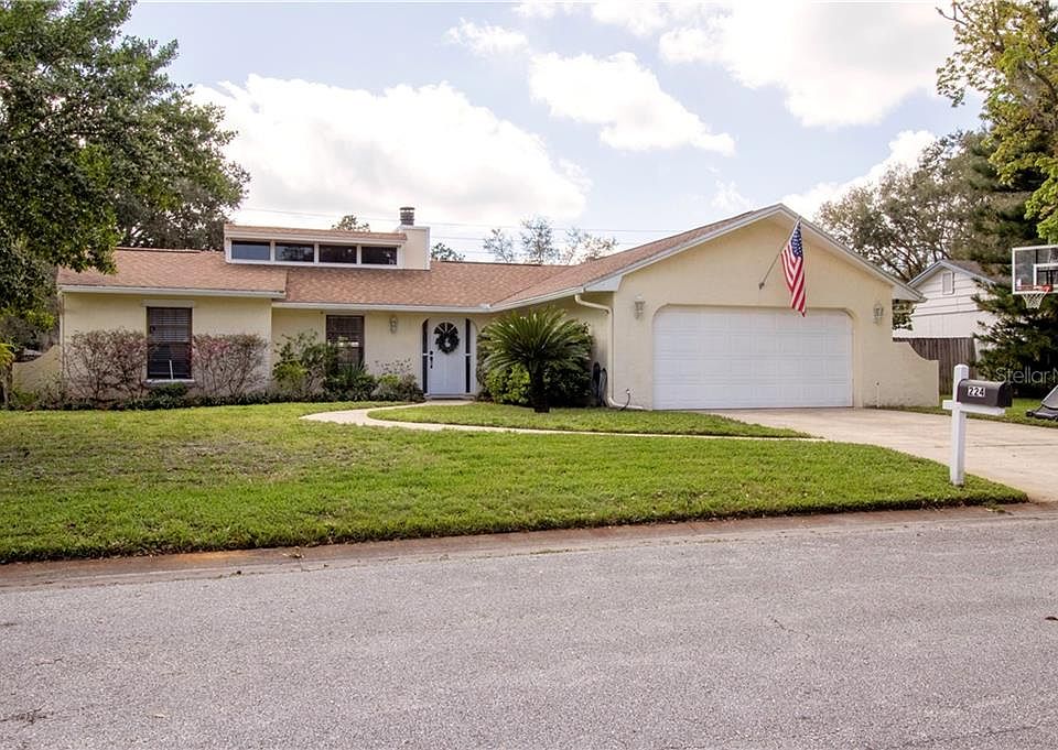 1st image of 224 W Cumberland Cir