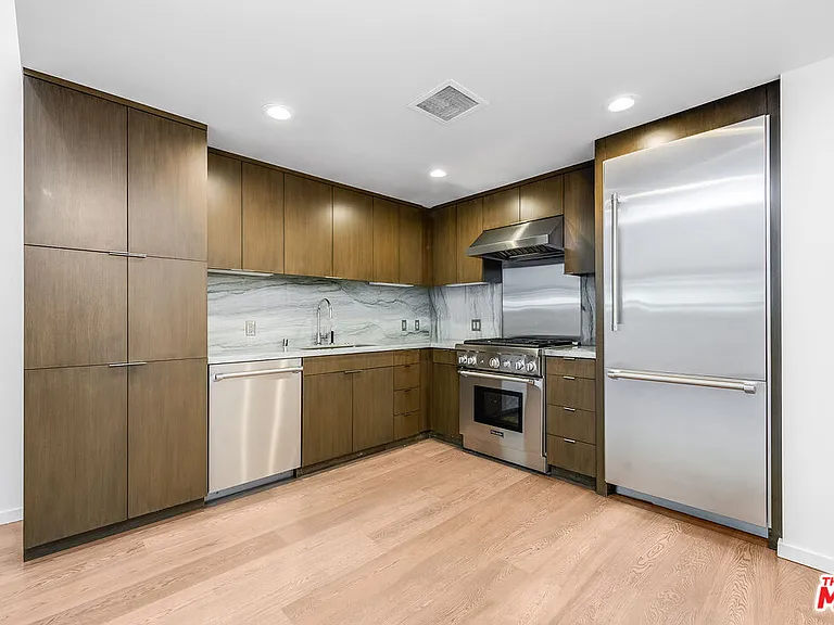 1705 Ocean Ave #107 — Photo 53