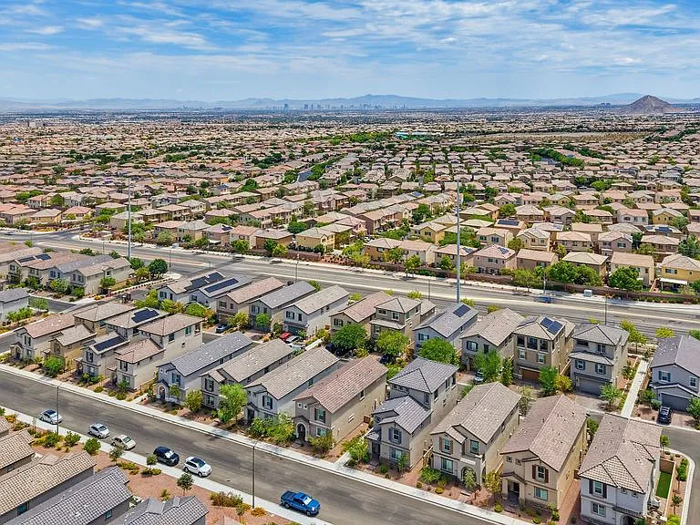 10661 Sariah Skye Ave — Photo 47