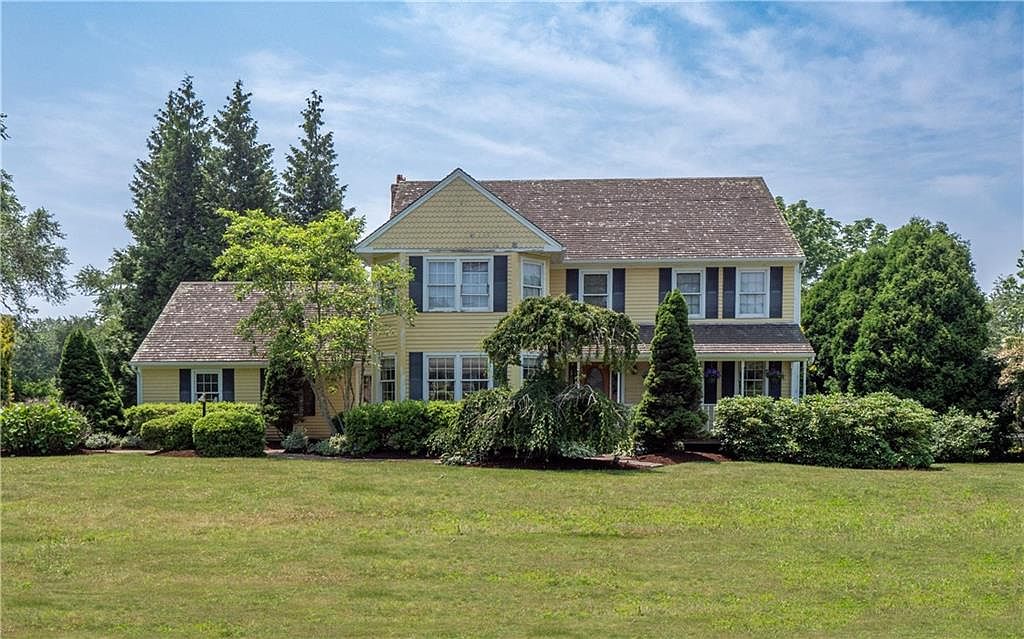 205 Kettle Pond Dr, South Kingstown, RI 02879 MLS 1338659 Zillow