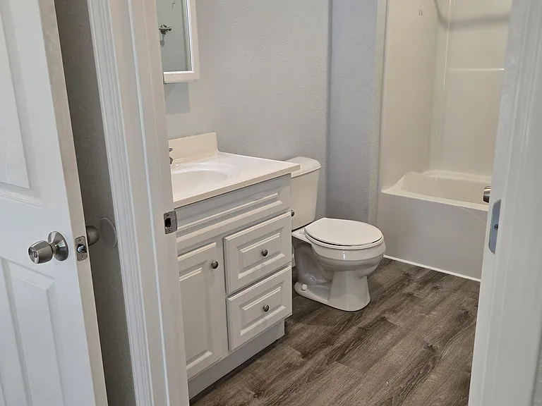 808 S 4th St — Photo 3
