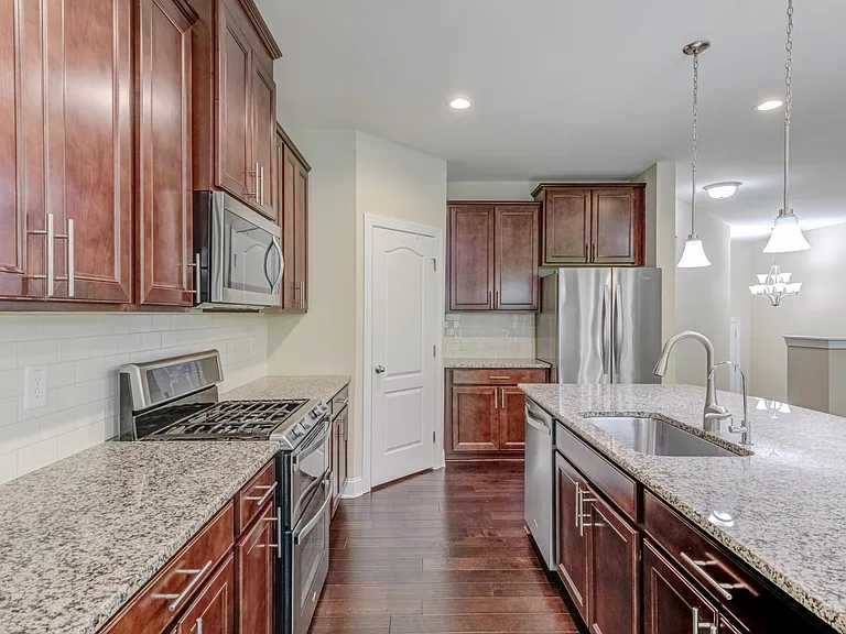427 Alamosa Pl — Photo 16