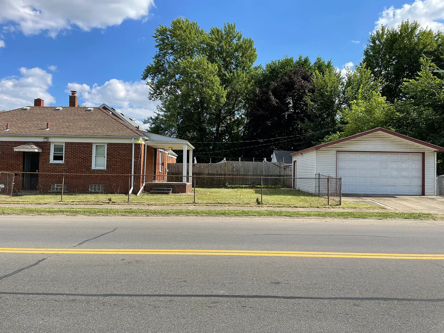 3 bed, 1007 sqft, $1,400 — Photo 2