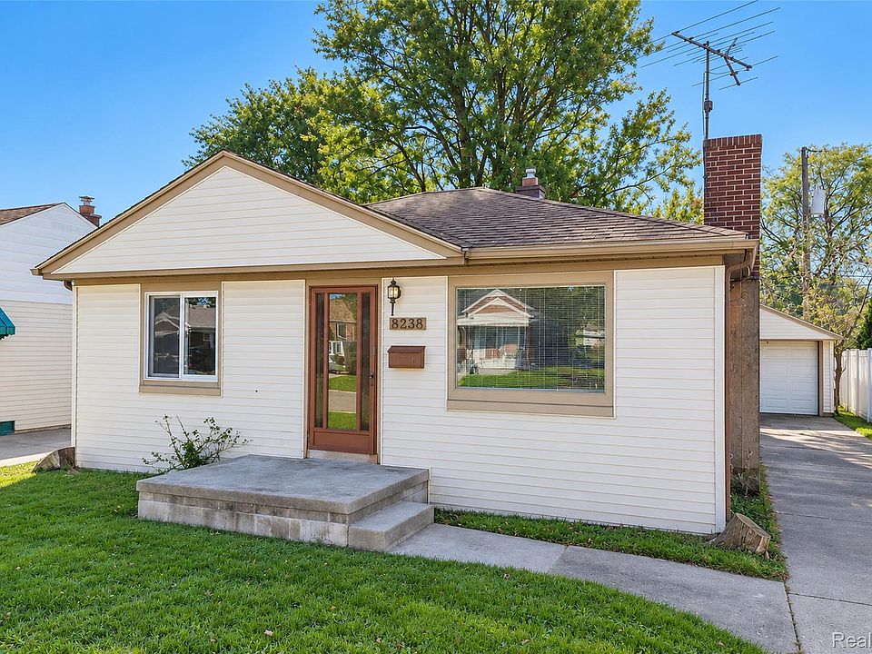 8238 Kaltz St, photo 3