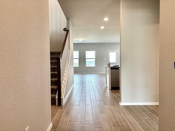 3rd image of 11624 Comano Dr
