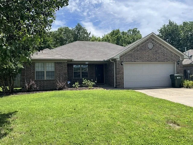 1505 Rachel Dr — Photo 1