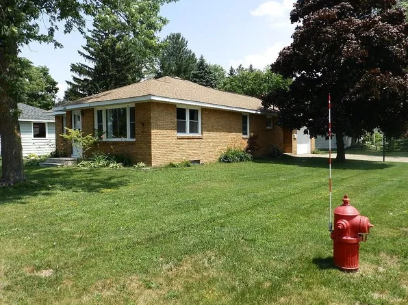 623 S Court Ave, Gaylord, MI 49735