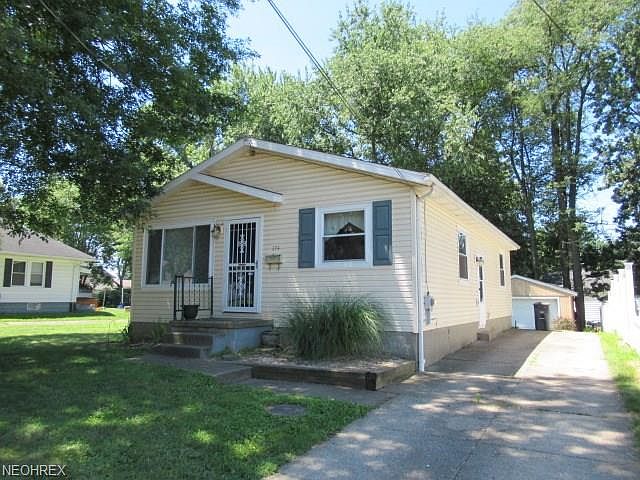1st image of 374 Dennison Ave
