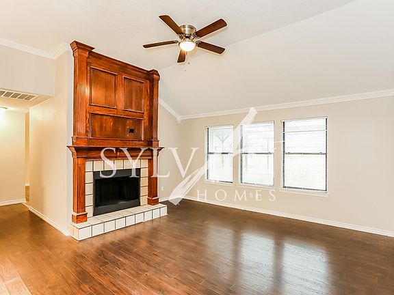 3rd image of 7917 Hot Springs Ct
