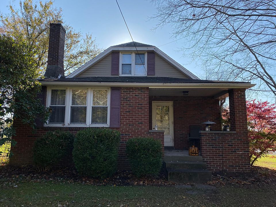 Front of house with private front porch overlooking scenic South Park!