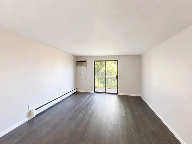 645 W Lowell Ave — Photo 9