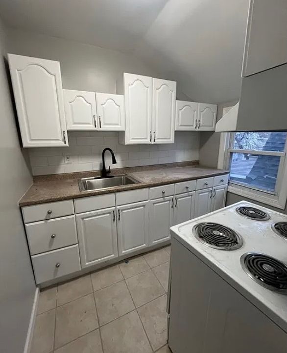 1st image of 279 Amherst St #3A