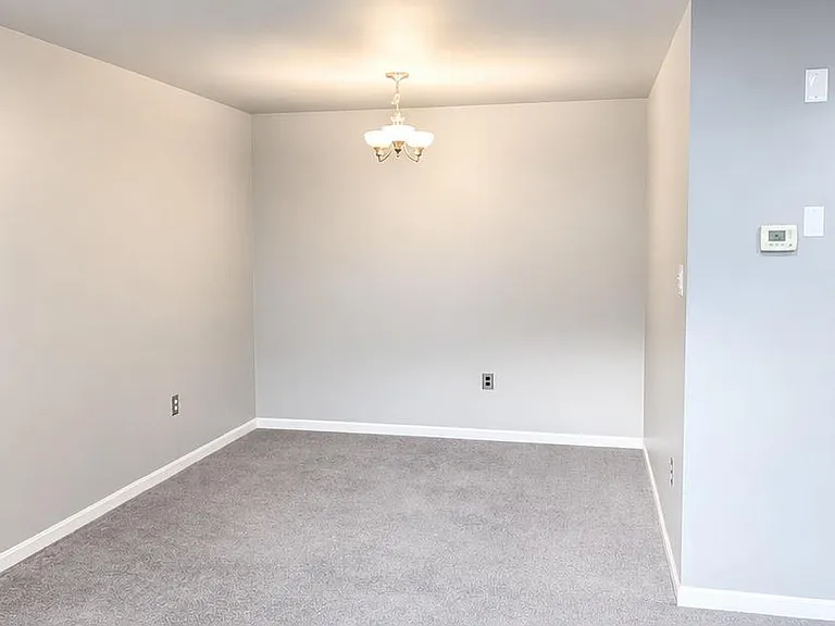 22963 Whitehall Ter — Photo 7