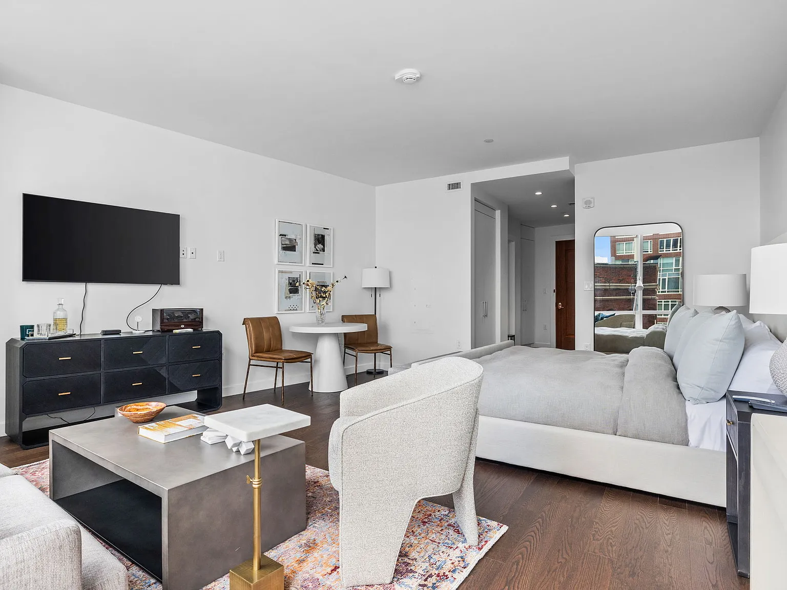 Studio, 1.0 bath, 579 sqft, $9,000 — Photo 4