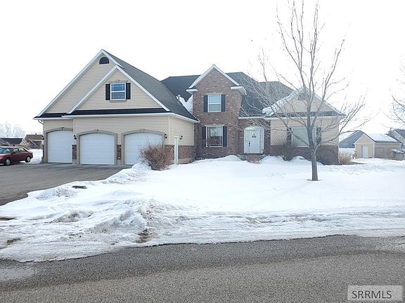 2nd image of 2238 E Berggren Ln