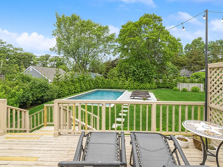 4019 Noyack Rd — Photo 17