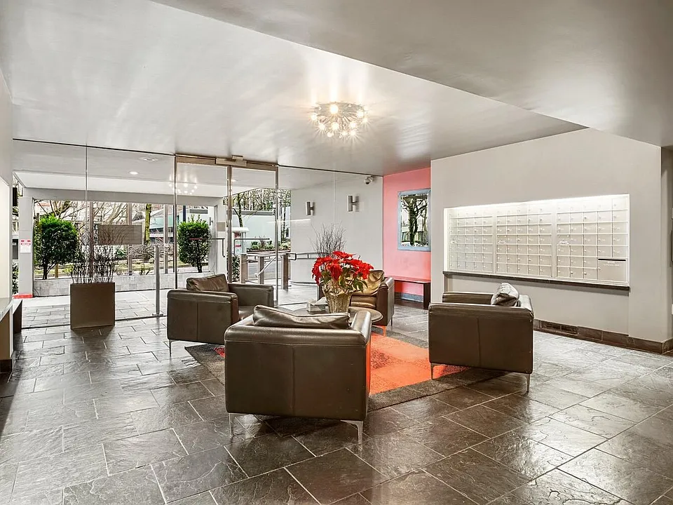 255 SW Harrison St #21H