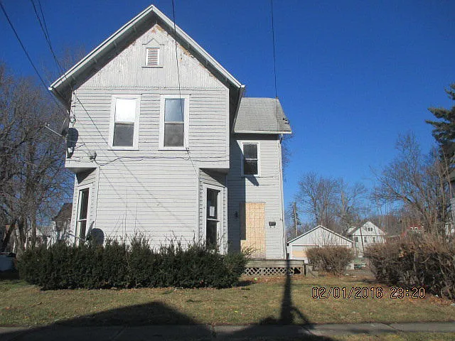 311 Horner St photo 1