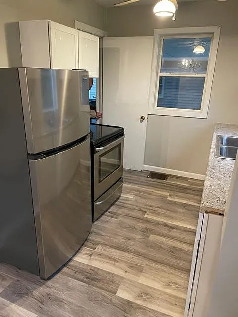 2 bed, 720 sqft, $1,275 — Photo 2