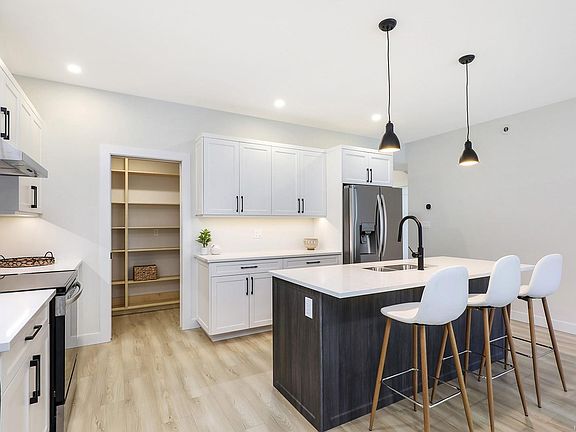5th image of 1505 Croation Rd #30