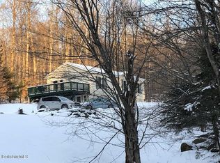 125 Middlefield Rd, Peru, MA 01235