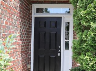 230 Beringer Pl, Chapel Hill, NC 27516