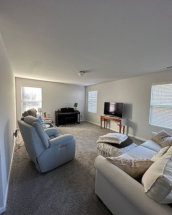 2nd image of 1846 W Coronado Ave SE