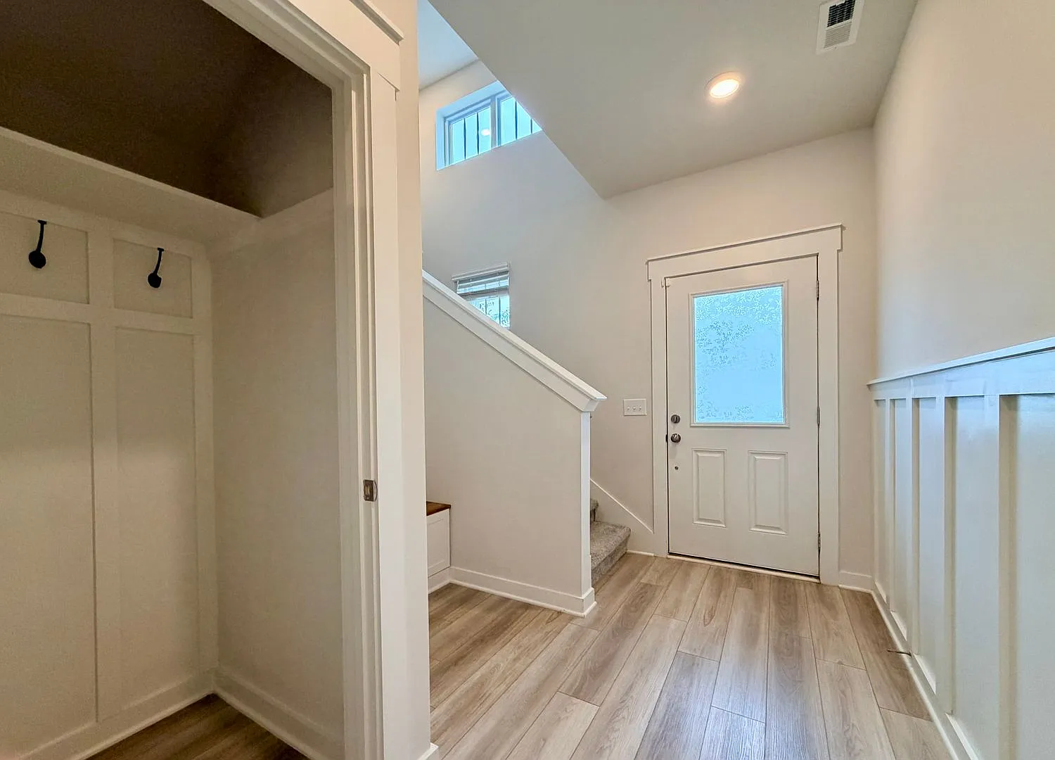 Move-In Ready End-Unit Townhome With Gulf Course Views — Photo 4