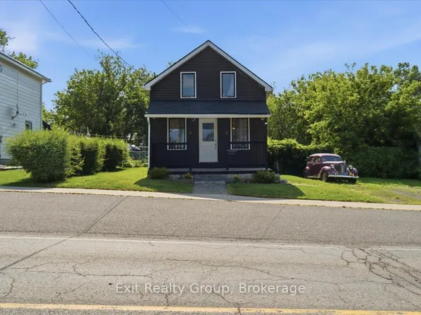 90 Palace Rd, Greater Napanee, ON K7R 3B3