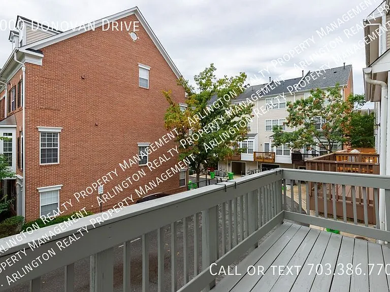 5000 Donovan Dr — Photo 16