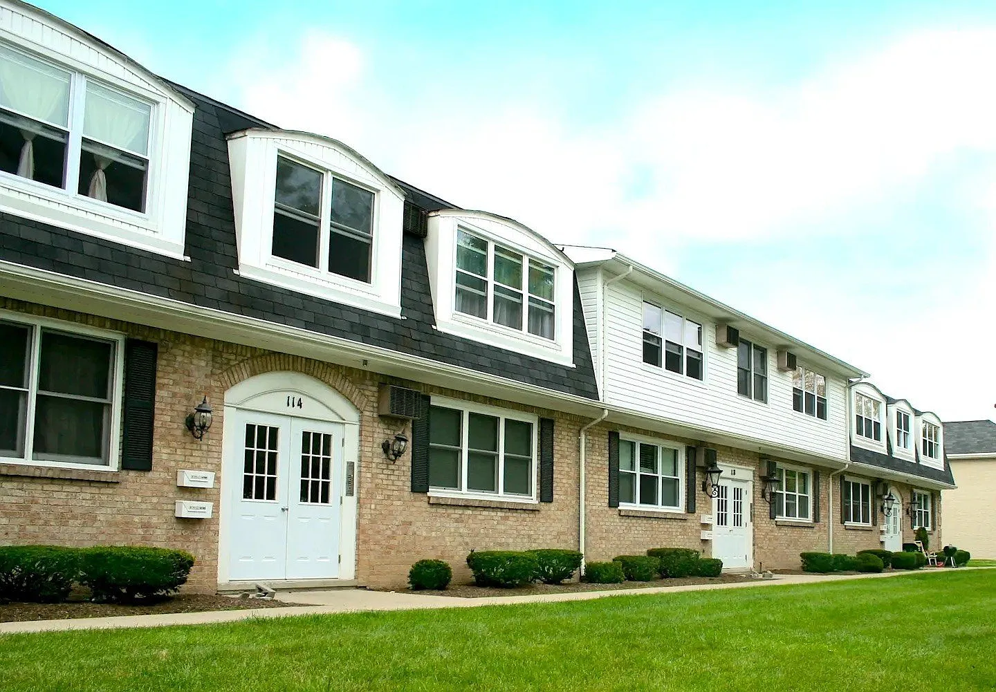 Sundridge Apartments — Photo 1