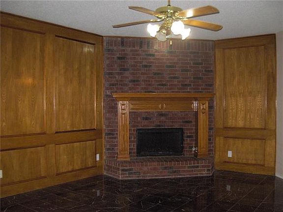 2nd image of 3018 Deerhollow Dr