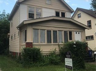 1427 Larchmont Rd, Cleveland, OH 44110