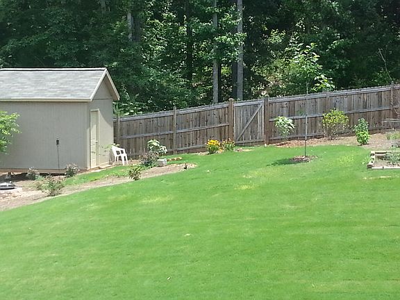 2nd image of 137 Manor Ln