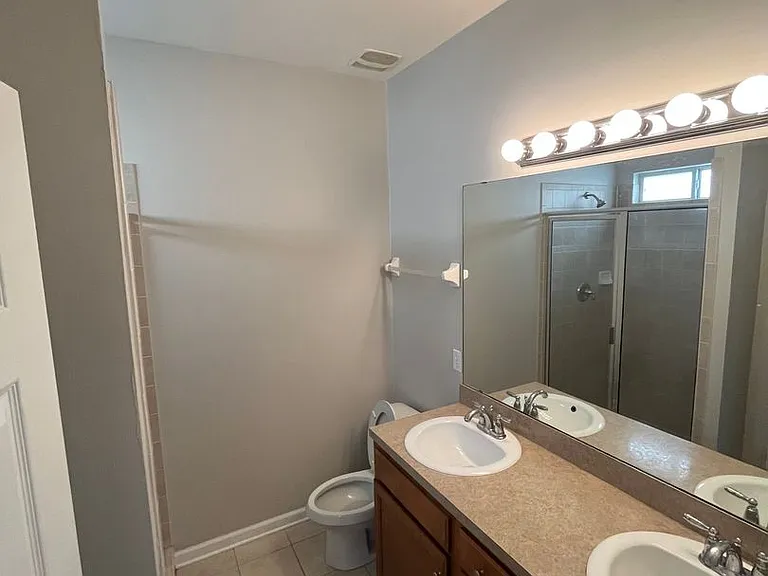 5600 Hampton Hill Cir — Photo 23