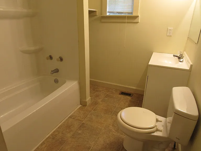 828 Park St #828 — Photo 7