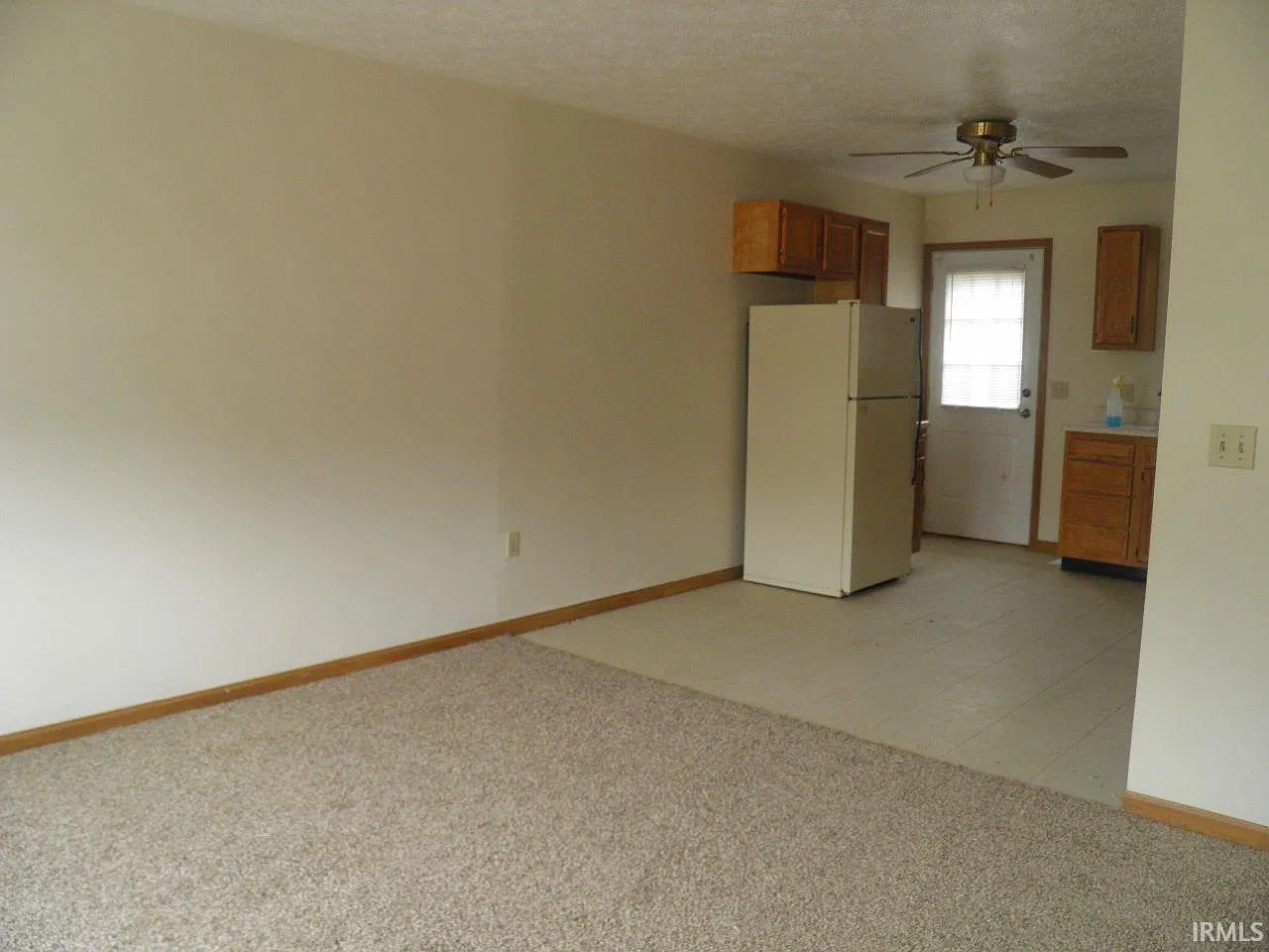 2 bed, 1.0 bath, 728 sqft, $895 — Photo 2