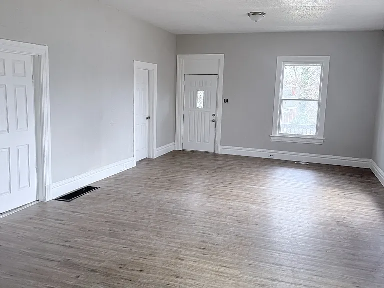 3723 Manola Ave — Photo 7