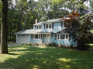 35 Lorraine Rd, Manchester, CT 06040