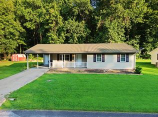 133 Pebble Creek Dr, Eddyville, KY 42038