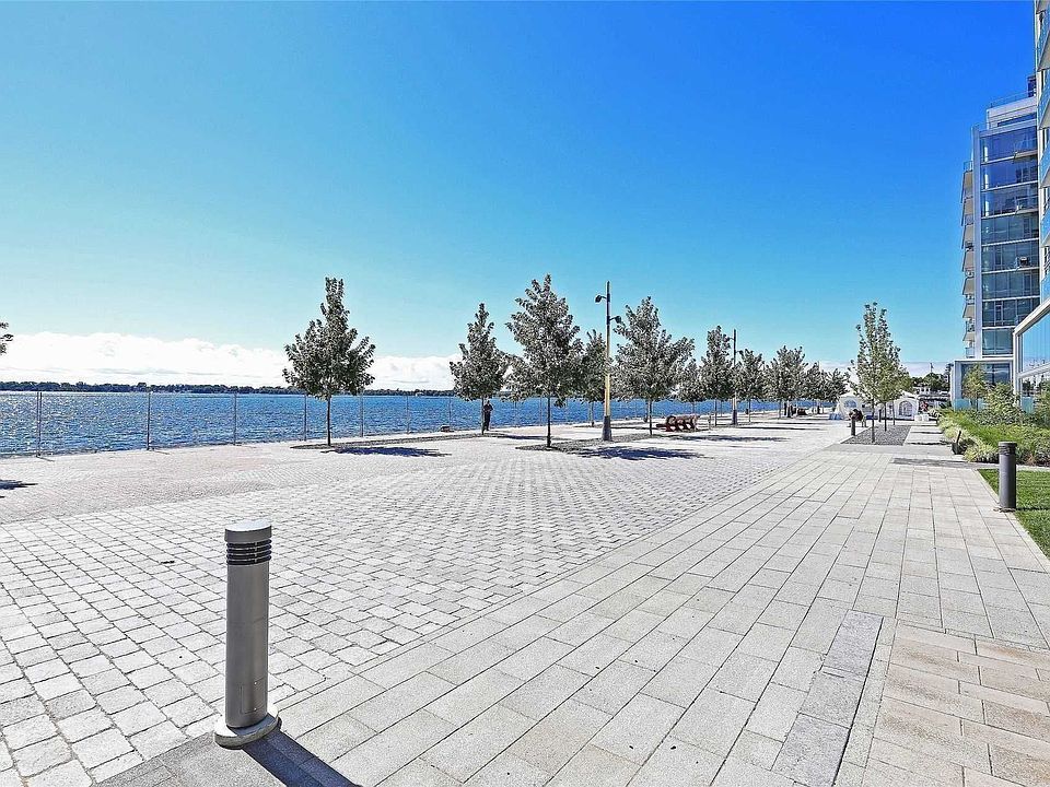 2nd image of 15 Queens Quay E #319
