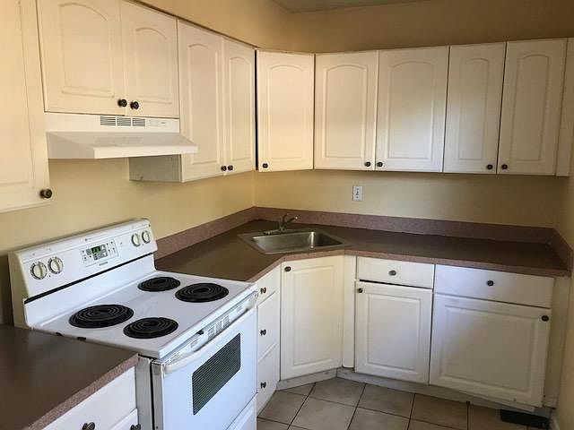 2nd image of 6317 Yellowstone St