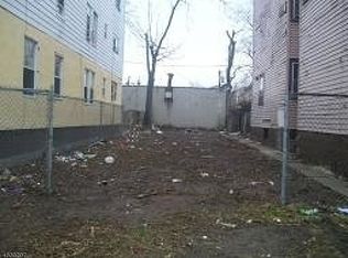 412 S 17th St, Newark, NJ 07103