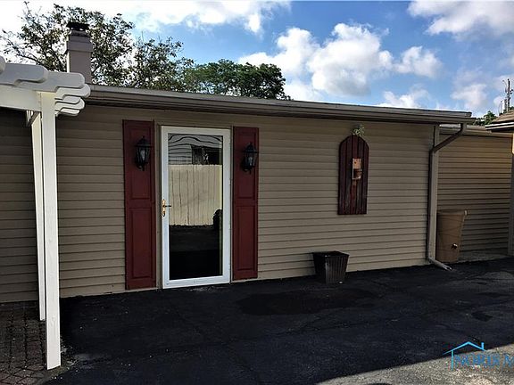 2nd image of 103 Cherry Ln