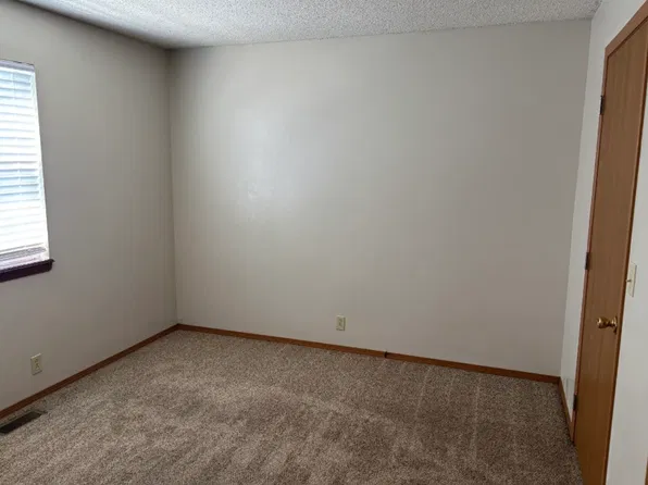 Cardinal Apartments, 733 Cardinal Dr APT L, Webb City, MO 64870