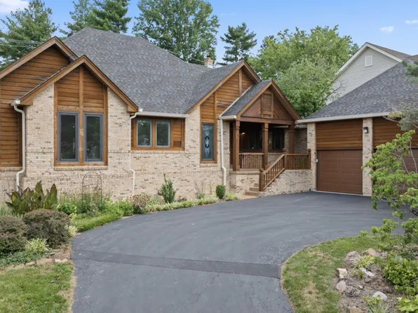 754 Cedar Field Ct, Chesterfield, MO 63017